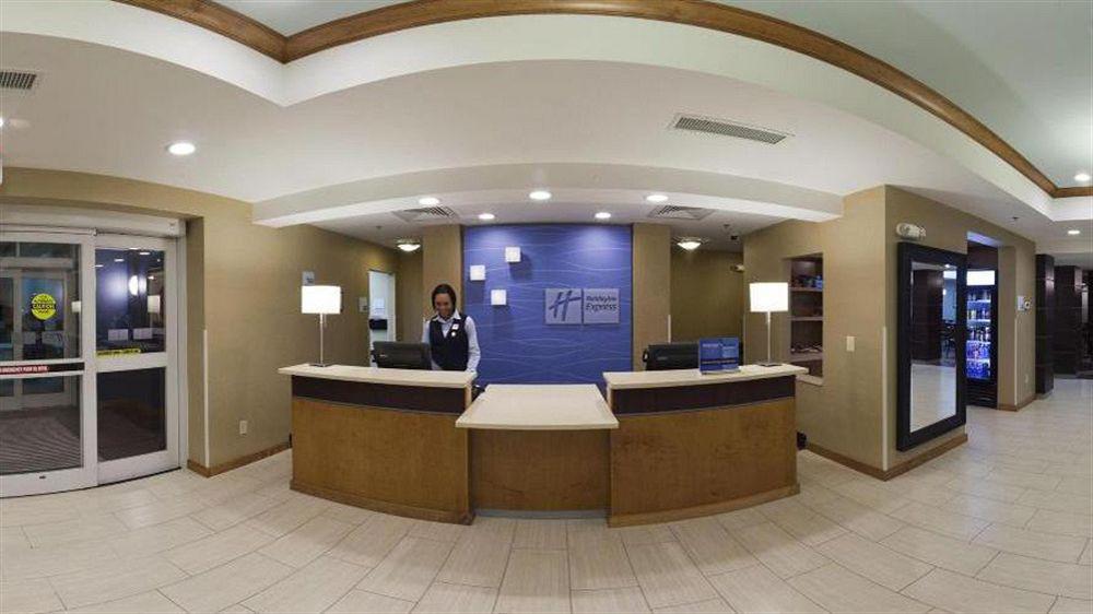 Holiday Inn Express & Suites Alexandria - Fort Belvoir By Ihg Kültér fotó