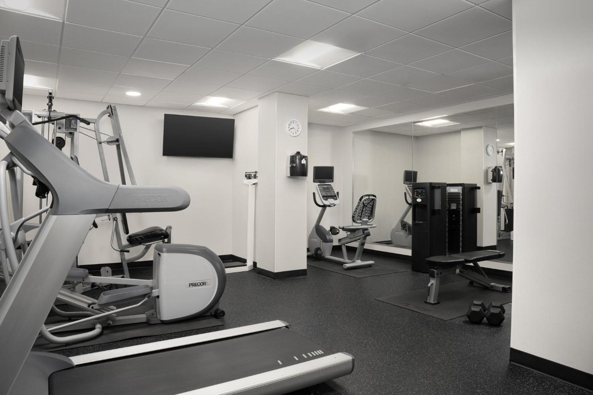 Holiday Inn Express & Suites Alexandria - Fort Belvoir By Ihg Kültér fotó